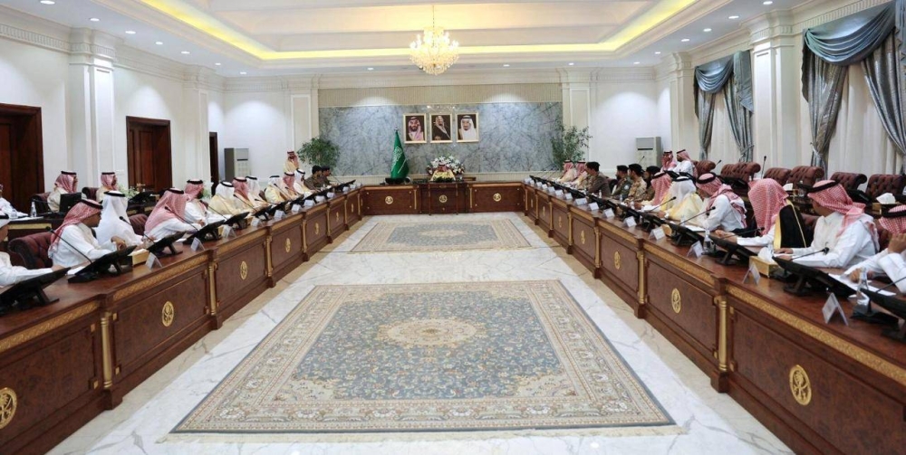 أمير نجران يرأس اجتماع اللجنة الرئيسية للدفاع المدني بالمنطقة
