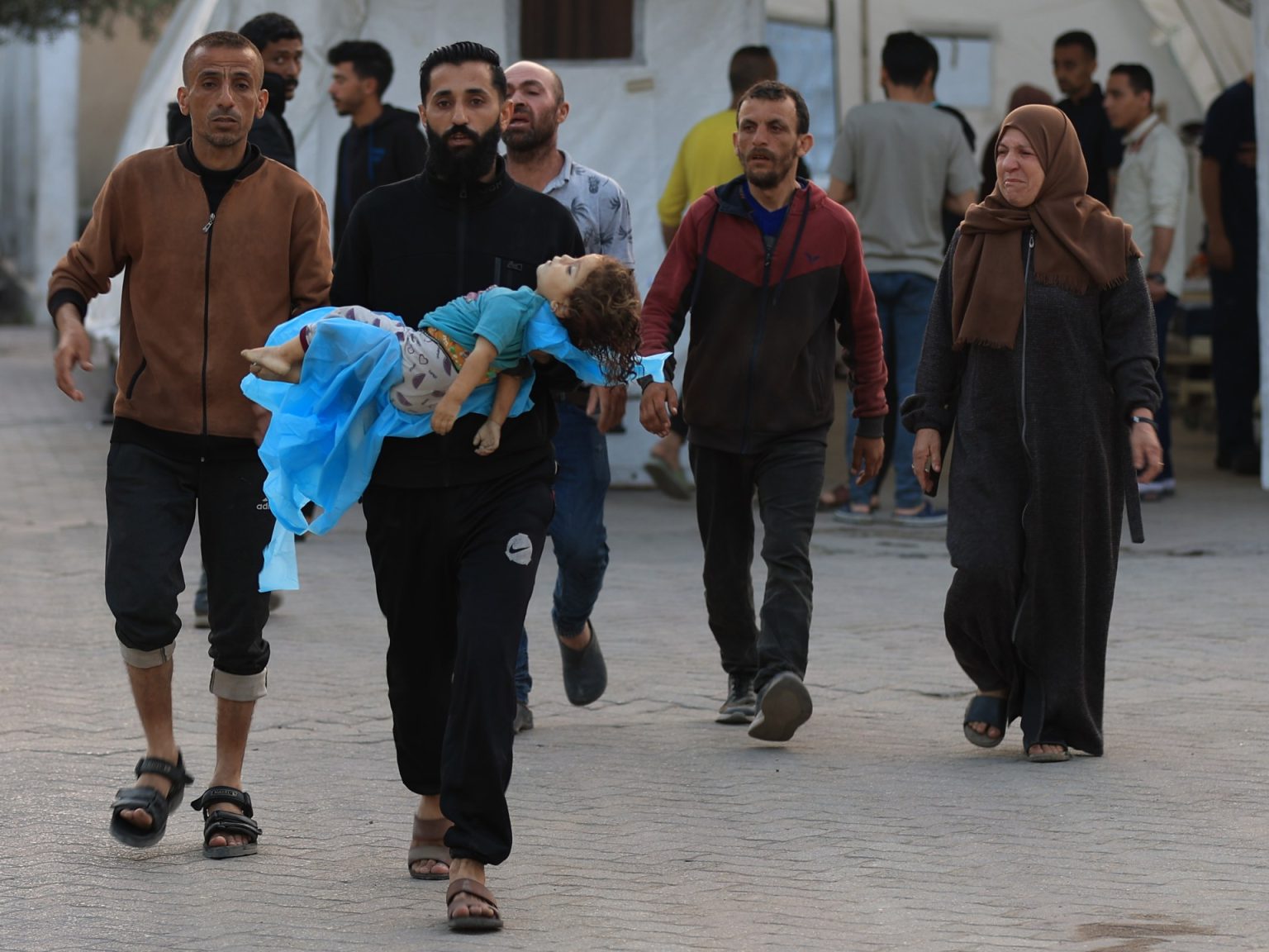 23 شهيدا في غزة بينهم 4 صحفيين بقصف على المستشفى المعمداني