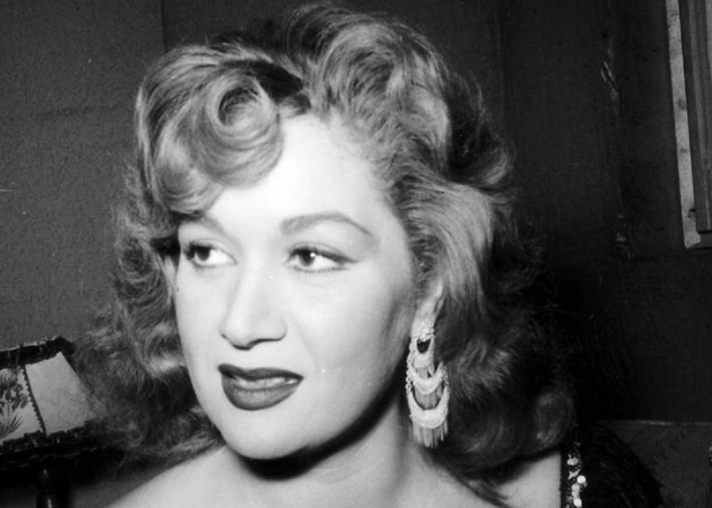 في ذكرى رحيلها.. لماذا رفض محمد فوزي دخول شقيقته هدى سلطان عالم الفن؟