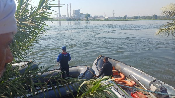 ملابس العيد تحولت لأكفان.. تروسيكل ينزلق بالنيل في أسيوط ويودي بحياة 5 أفراد من أسرة واحدة ملابس العيد تحولت لأكفان.. تروسيكل ينزلق بالنيل في أسيوط ويودي بحياة 5 أفراد من أسرة واحدة