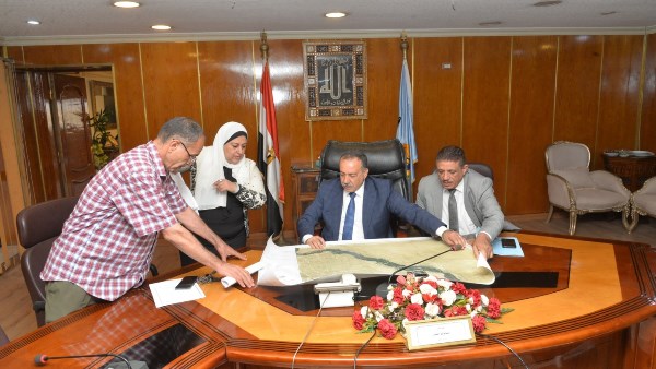بزيادة مليون ونصف فدان غربًا.. اعتماد الحدود الإدارية الجديدة لمحافظة أسيوط |صور