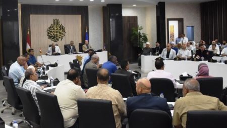 أسوان فى 24 ساعة.. استعدادات لعيد الأضحى والتأمين الصحى الشامل والتصدى للتعديات ومتابعة للشهادة الإعدادية