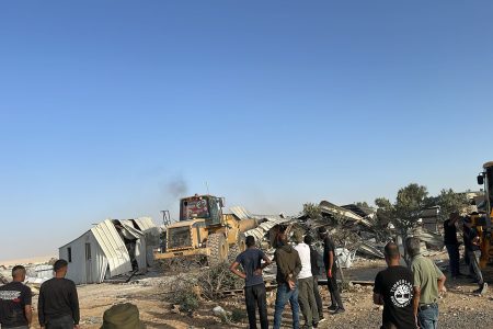 عرب النقب يتظاهرون ضد هدم إسرائيل لمنازلهم