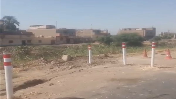 الطرق والكباري:انفصال جزئي مفاجئ في طريق إسنا / الأقصر