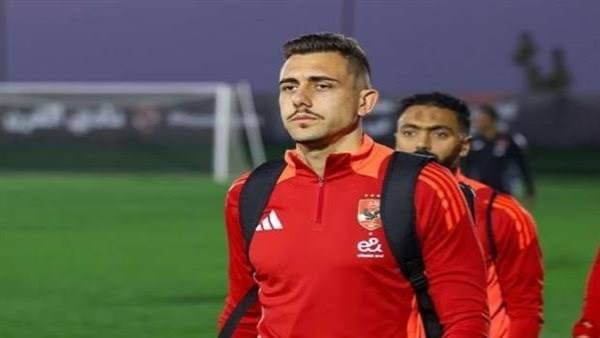 أحمد حسن: الأهلي يرهن صرف مستحقات لاعبيه المتأخرة بالتتويج بالسوبر