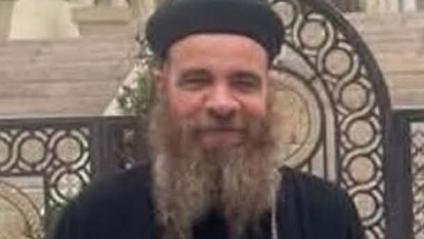 وفاة كاهن من إيبارشية ملوي إثر حادث سير.. والبابا تواضروس يقدم التعزية