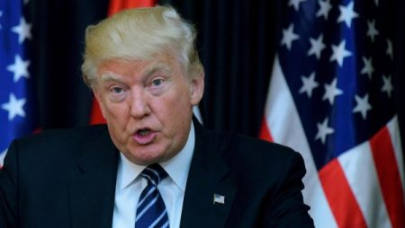 البيت الأبيض: الرئيس ترامب لن يسمح بعنف الغوغاء في المدن الأمريكية