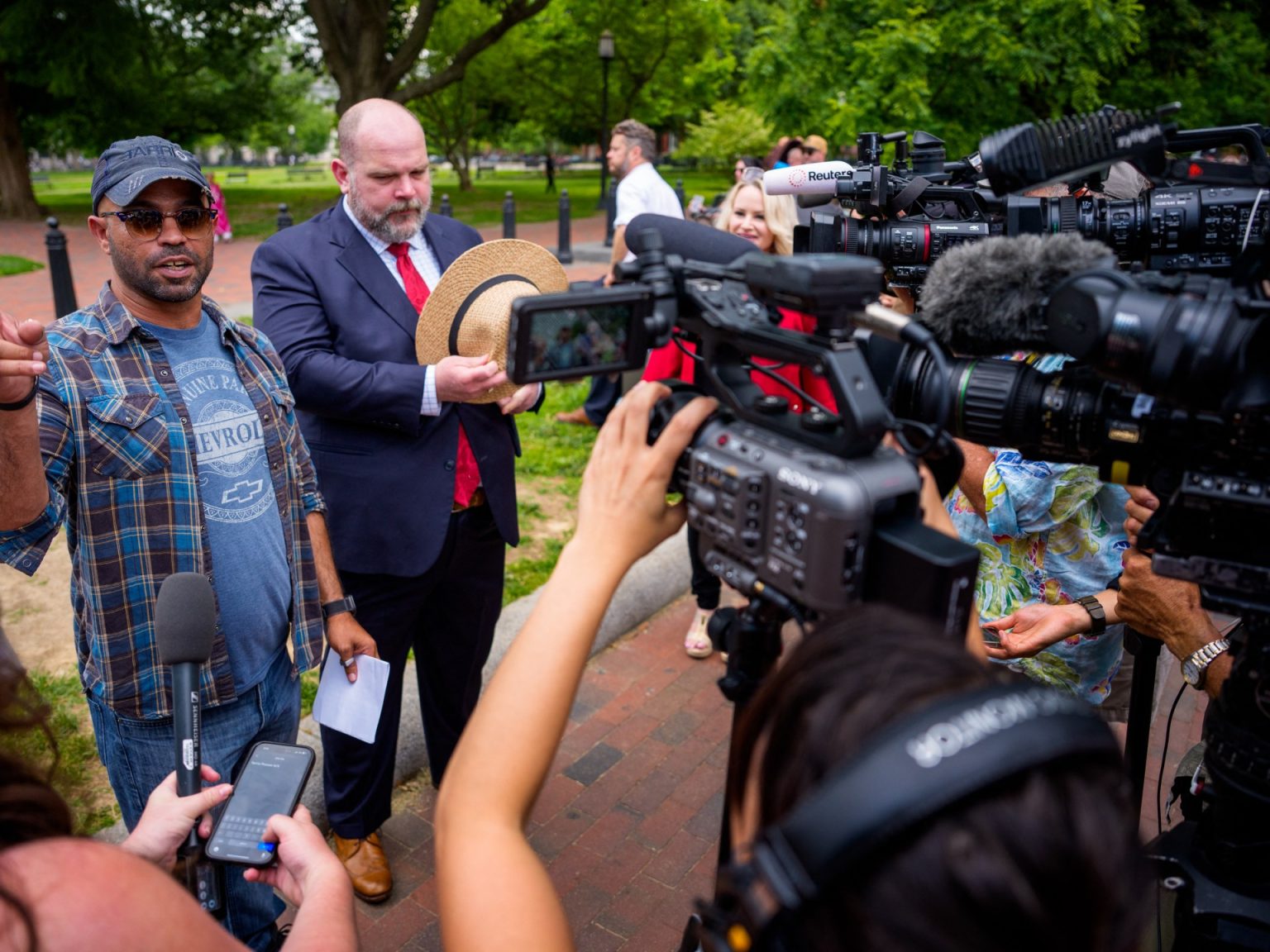 مدانون في اقتحام مبنى الكونغرس عام 2021 يطالبون بتعويضات مالية