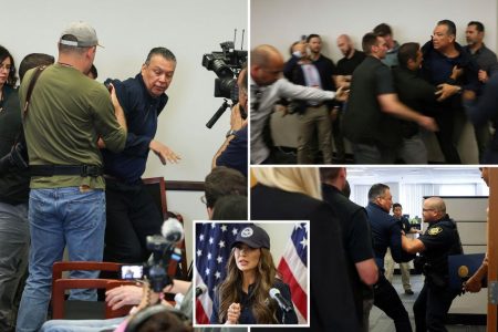 السناتور أليكس باديلا ، أجبر على الخروج بعد مقاطعة دي إتش إس سي.