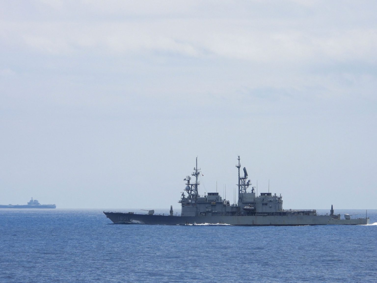 تايوان: الصين نشرت حاملتي طائرات وعشرات السفن حول الجزيرة