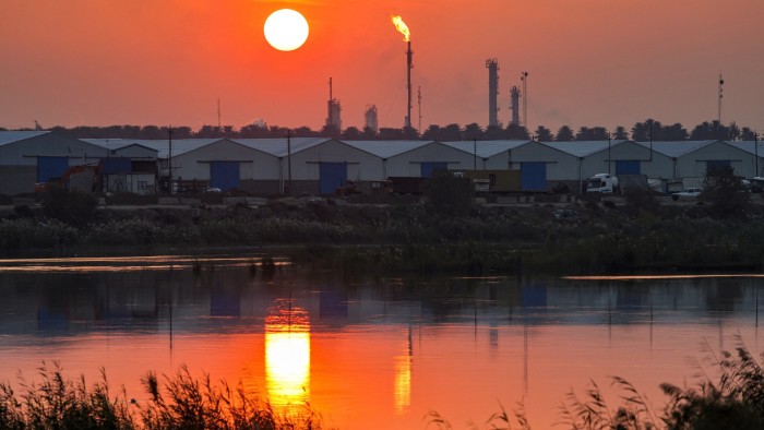 لماذا يراقب تجار النفط مضيق هرموز