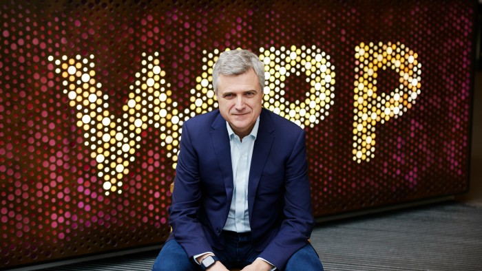 WPP Boss Mark Read Steps إلى أسفل بينما يكافح المعلنون مع صعود الذكاء الاصطناعى
