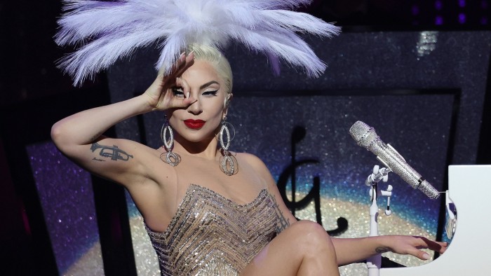 Universal Music Leks Choice Venture مع عميل هوليوود باتريك وايتسيل