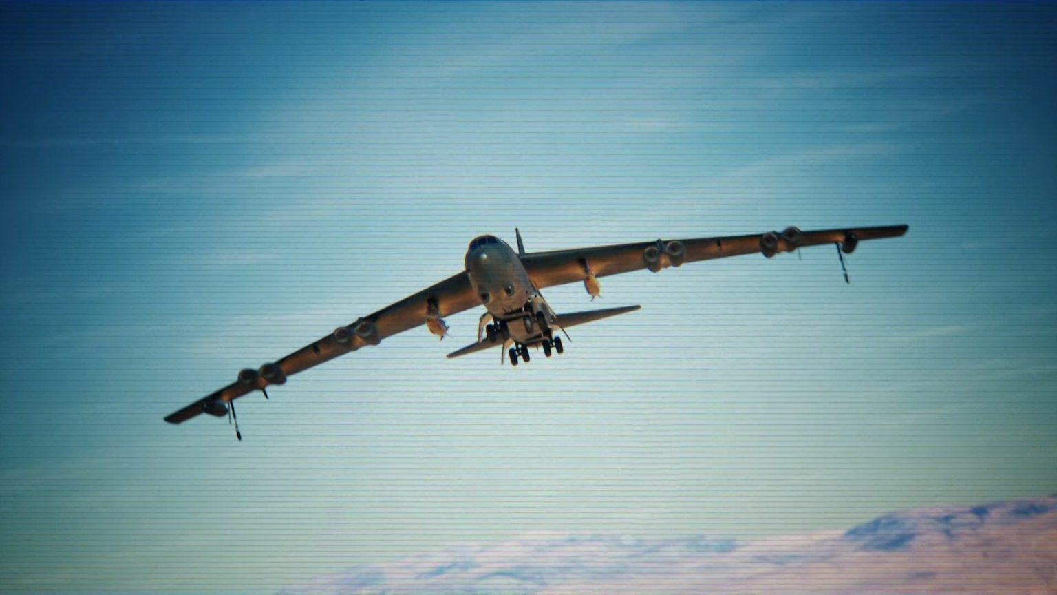 “بي-52”.. قاذفة القنابل الإستراتيجية الأميركية