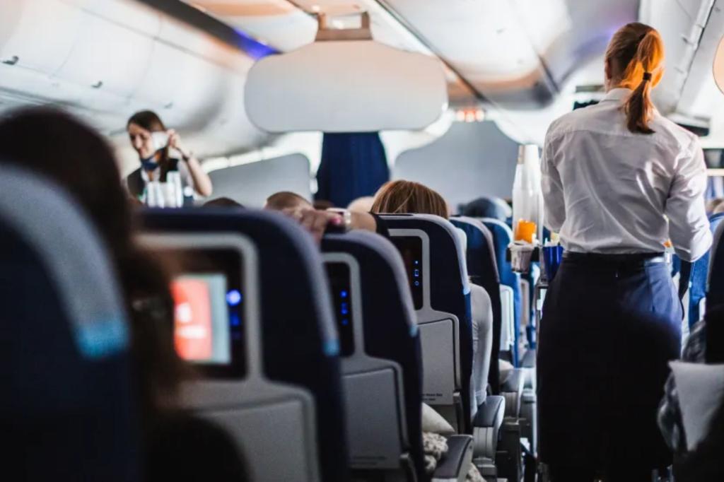 يقف راكب الرحلة حازمًا ضد مطالب Seat Swapper: “أنا لا أتحرك”