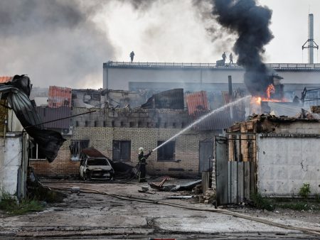 روسيا تهاجم مناطق بأوكرانيا تزامنا مع تبادل للأسرى