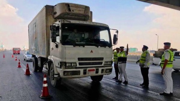 الطرق تحت المراقبة.. الداخلية تضبط 126 ألف مخالفة مرورية في يوم واحد