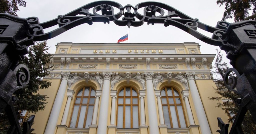 تزايد المتاعب الاقتصادية في روسيا يمهد لخفض أعمق في الفائدة