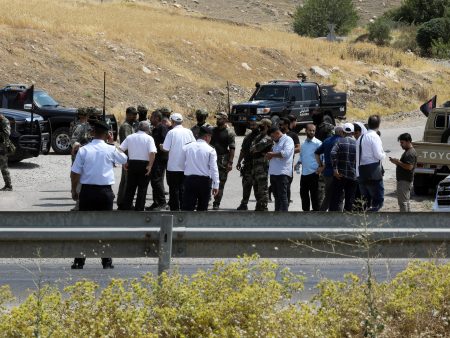 مقاتلو العمال الكردستاني يبدؤون تسليم أسلحتهم في العراق