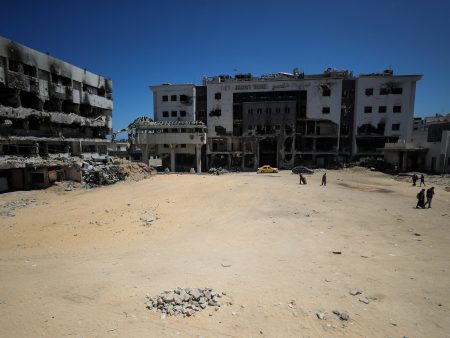 أطباء: نقص الوقود يهدد بتحويل أكبر مستشفى في غزة إلى مقبرة