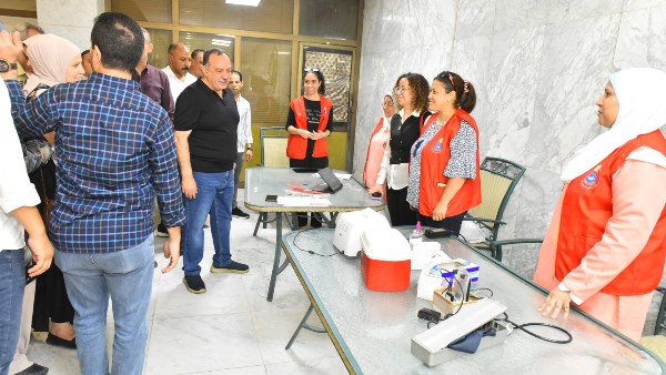 محافظ أسيوط: قوافل «100 يوم صحة» أداة فعّالة لتحقيق العدالة الصحية