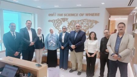 الوادي الجديد تبحث إنشاء منصة إلكترونية للمواقع السياحية