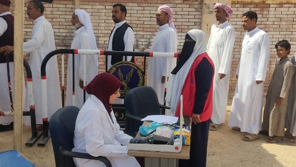تقديم خدمات مبادرة  100 يوم صحة أمام اللجان الانتخابية لمجلس الشيوخ بمطروح