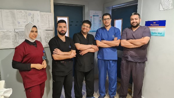 أطباء مستشفى الحياة بورفؤاد ينقذون شابًا عشرينيًا من فقد ذراعه بعد إصابة خطيرة