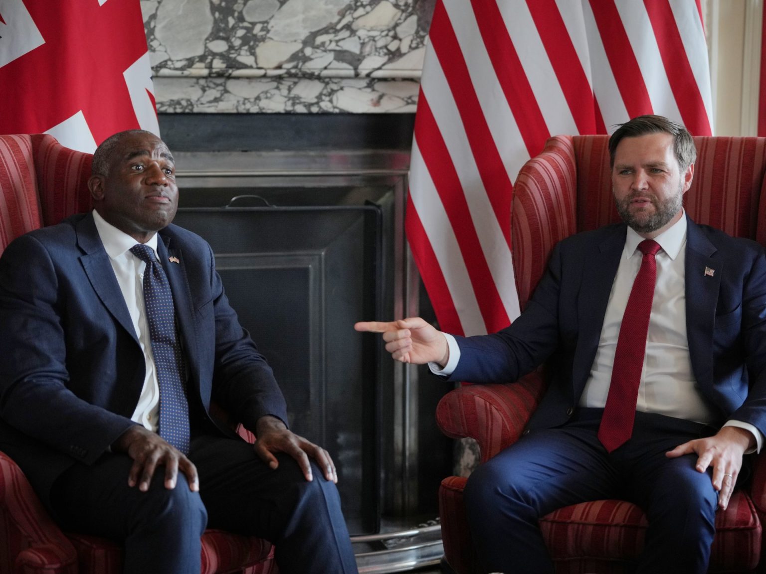 نائب الرئيس الأميركي: لا خطط لدينا للاعتراف بدولة فلسطينية