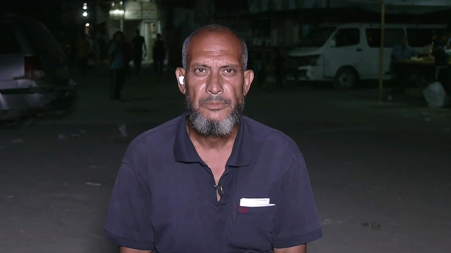 والد الطفل عاطف أبو خاطر: أولادنا يموتون تجويعا أو تقتيلا عند مراكز توزيع المساعدات