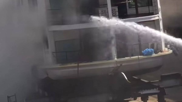حريق في باخرة نيلية بترسانة أرمنت بالأقصر