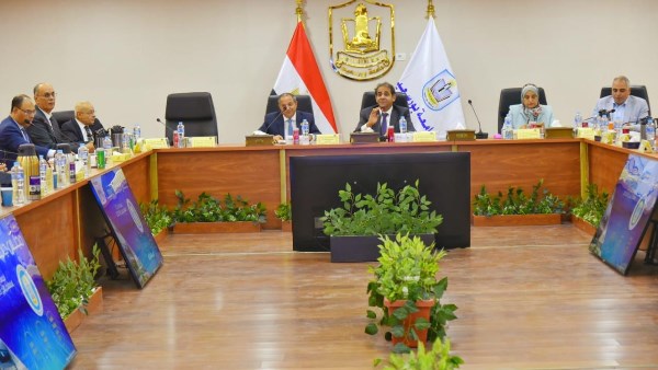 محافظ بورسعيد يشارك في اجتماع مجلس الجامعة ويؤكد دعم المنظومة التعليمية