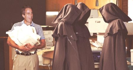 صنع البصل جيفري إبشتاين هشاشة تماما