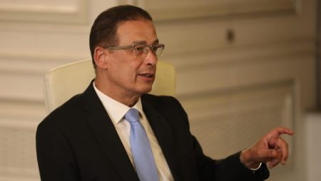 سفير مصر السابق بتل أبيب يكشف الوجه الخفي لمعاملة الأسرى بسجون الاحتلال