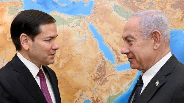 نتنياهو لوزير الخارجية الأمريكي: نريد تعزيز السلام.. ولكن