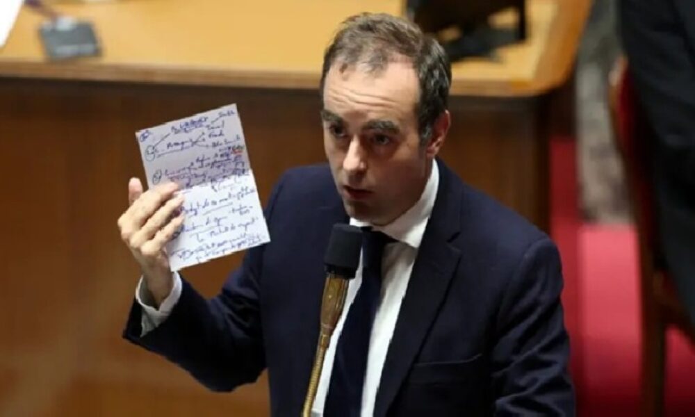 الحكومة الفرنسية تتجاوز أزمة سحب الثقة بنجاح