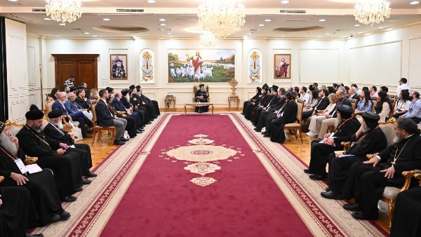 قداسة البابا يلتقي وفود العائلتين الأرثوذكسيتين في  قداسة البابا يلتقي وفود العائلتين الأرثوذكسيتين في