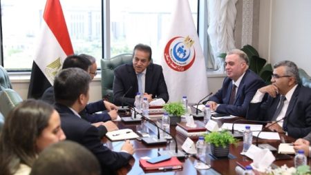 وزير الصحة: الدولة تتوجه نحو التحول الرقمي وتطوير البنية التحتية للمستشفيات