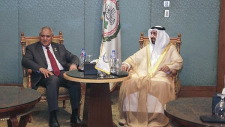 اليماحي يبحث مع ممثل الفاو تعزيز التعاون لدعم الأمن الغذائي بالمنطقة