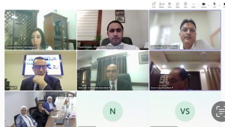 التمثيل التجاري المصري في نيودلهي يبحث فرص التعاون والاستثمار  مع كبرى شركات النسيج الهندية