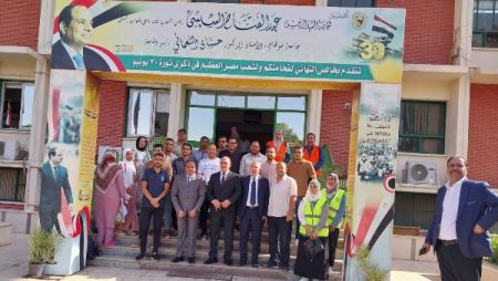 جهود مشتركة بين جامعة سوهاج و”حياة كريمة” لفحص وعلاج  429 مريض
