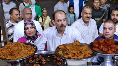 محافظ سوهاج لرئيس الحي: ارفع كل الإشغالات دي مش لازم أنزل بنفسي وأشوف