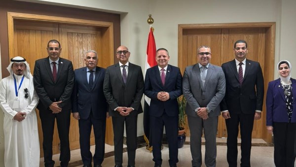 رئيس جامعة دمياط يناقش مع قنصل مصر بجدة سبل التعاون مع الجامعات السعودية