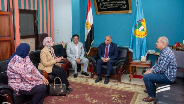 رئيس جامعة طنطا يترأس لجنة مناظرة الطلاب ذوي الإعاقة الراغبين في الالتحاق بالكليات