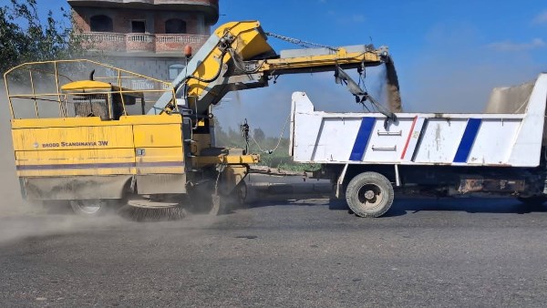 تزامناً مع العيد القومي.. حملات لرفع كفاءة النظافة والإنارة بكفر الشيخ