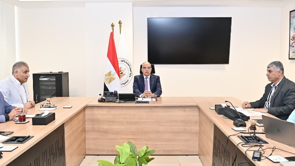وزير الري: بدأنا استخدام الدرون لمسح ترعة الإسماعيلية وتحديد المخالفات