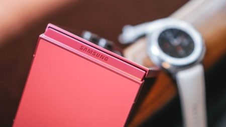 سامسونج تطلق شاحنا غير متوافق مع جميع هواتفها