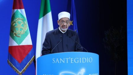 شيخ الأزهر: وثيقة الأخوة الإنسانية الموقعة مع أخي الراحل البابا فرنسيس جسدت ضمير العالم الحر