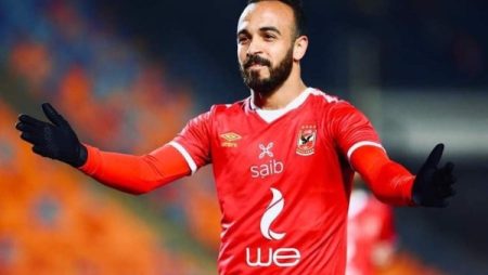 اللهم أجرنا في مصيبتنا.. الموت يفجع «أفشة» نجم الأهلي