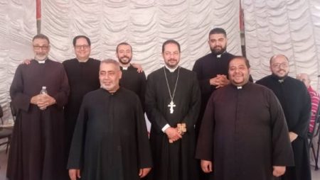 الأنبا باخوم يترأس مهرجان “خليك فرحان” لفرح وعطاء بالقاهرة